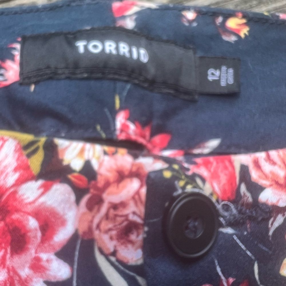Torrid print shorts - Picture 13 of 14